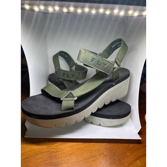 Fly London Yefa in a size 40, in forest green - Picture 2 of 3